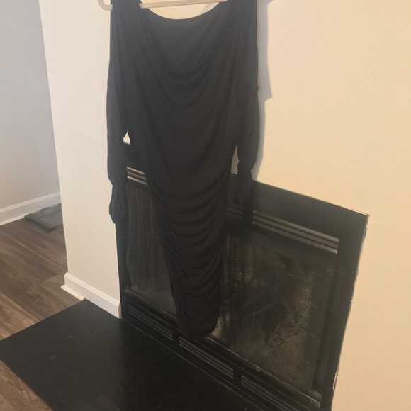 Black bodycon dress. Size 1x - Picture 4 of 6